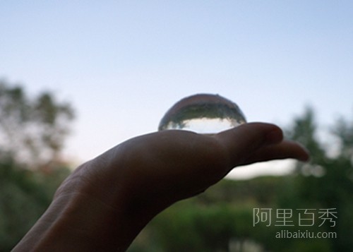 你敢吃嗎？可以吃的水瓶，環(huán)保又方便--置頂表情